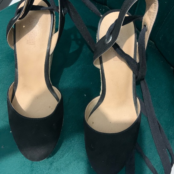 Shoes - Picture 4 of 4